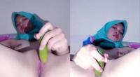 Ukhti Sange Colmek Timun di Kamar