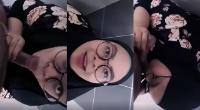Jilbab Hitam BJ Di Toilet