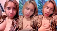 Berkacamata Cantik Sange Remas Toket Gede