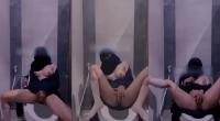 Hijab Slutty Colmek di Toilet Mall