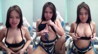 Mauraa Playing Dildo Spill Uting Coklat