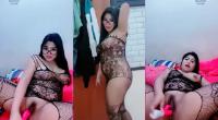 Mbak Semok Lingerie Bolong-bolong Colmek