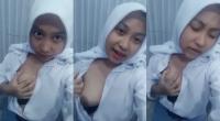 Abg Hijab SMA Pamer Nenen Di Toilet Sekolah