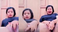 Putri Fatikah Ngangkang di Kamar Colmek