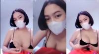 Desti Rambut Pendek Remas Toket
